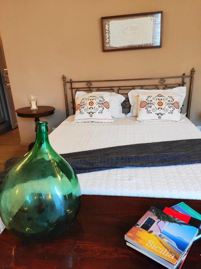 Acanthus Bed & Breakfast 3*